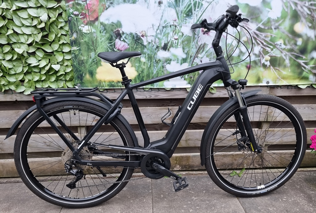 cube touring pro500 T10 57 cm€1595